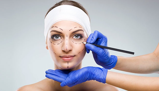 Looking for the Top Facelift Surgeon Coral Springs? Get expert care for safe, natural-looking facelift results tailored to your needs.
