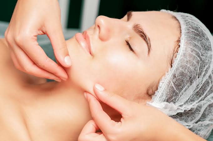 Why Choosing the Best Facelift Doctor in Coral Springs Matters