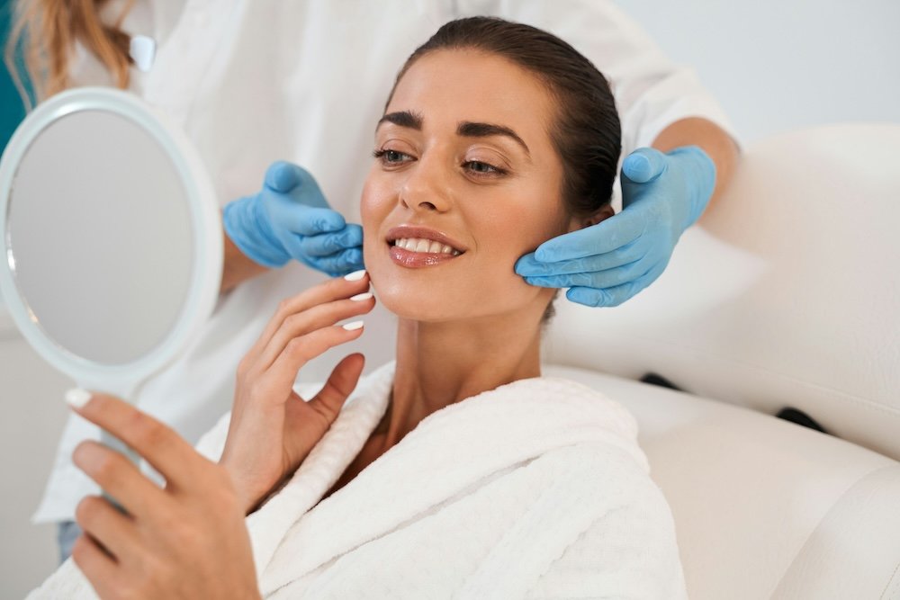 Find a Top Facelift Doctor in Coral Springs by considering expertise, credentials, personalized care, procedure options, recovery, and natural results. Find a Top Facelift Doctor in Coral Springs by considering expertise, credentials, personalized care, procedure options, recovery, and natural results.