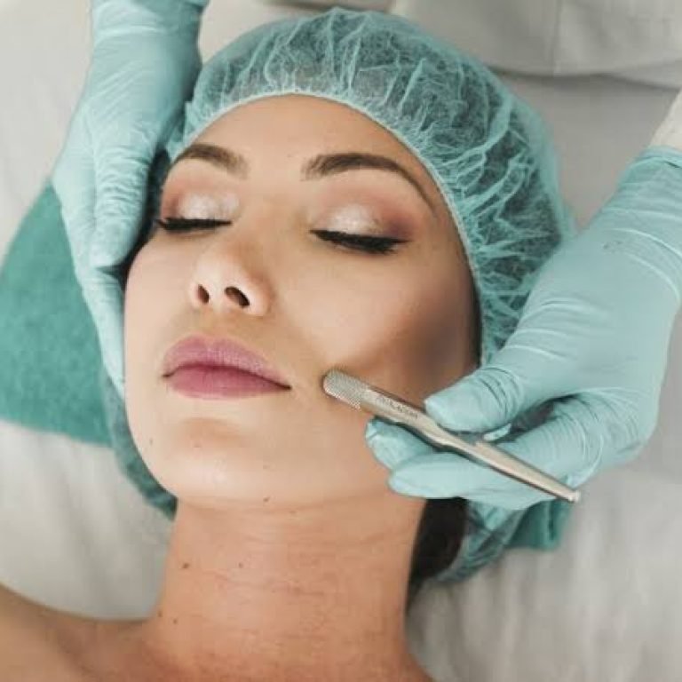 Discover why a Facial Cosmetic Surgeon in Coral Springs is trusted for skilled procedures, customized care, and exceptional patient outcomes.